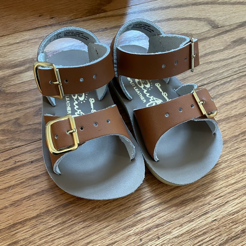 Baby leather sandals